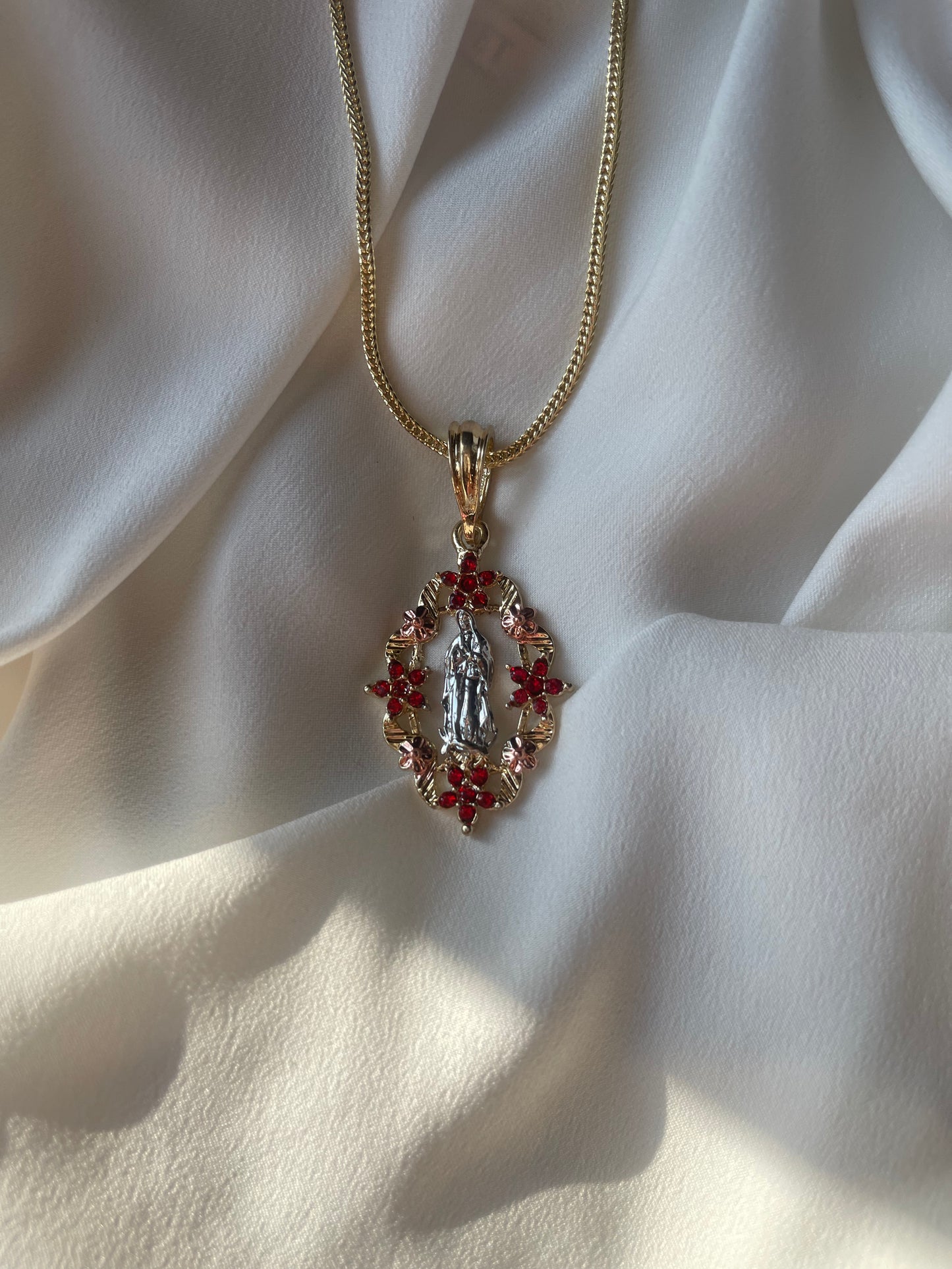 Rosa necklace( red )